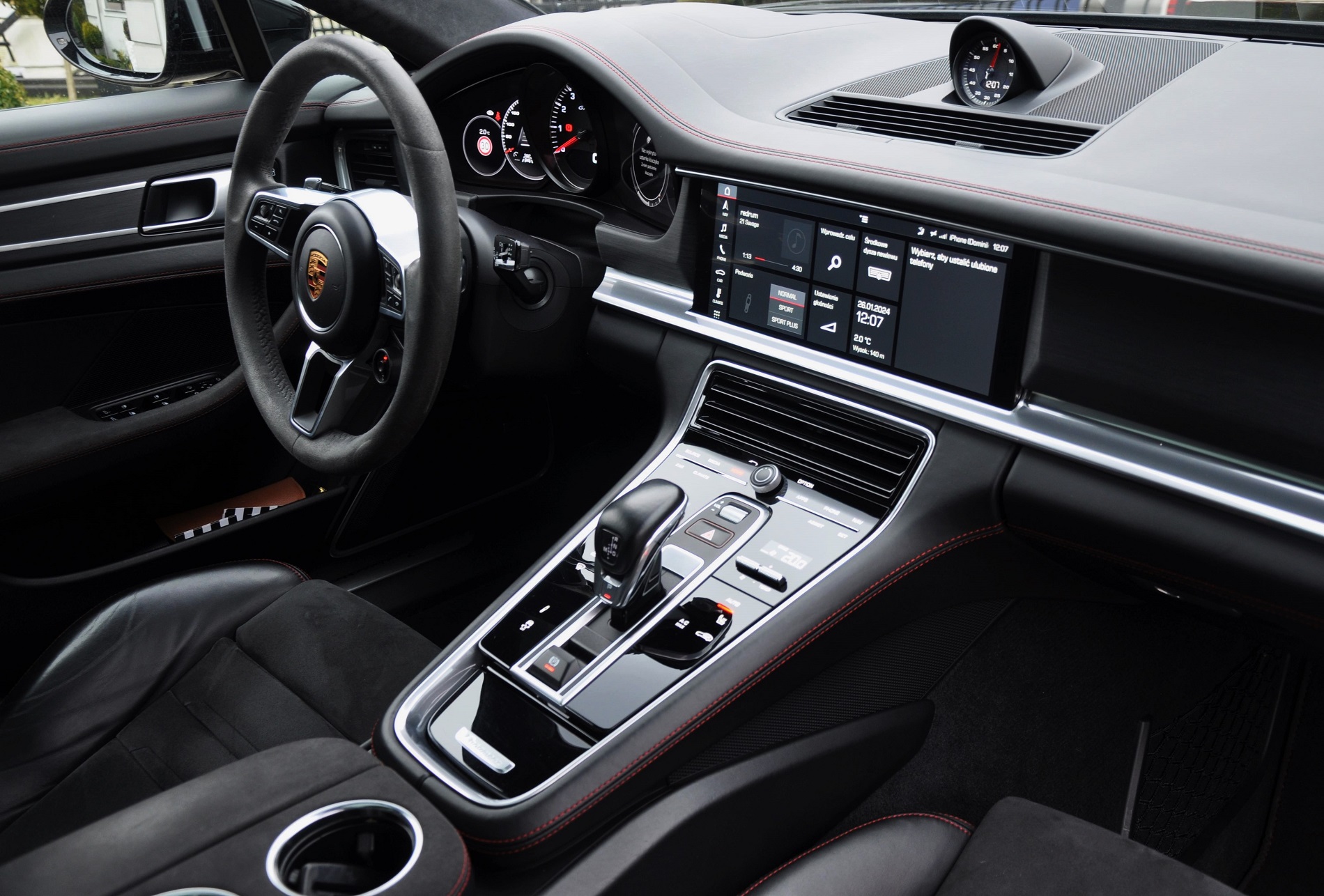 PORSCHE PANAMERA GTS 460 KM - obrazek 13