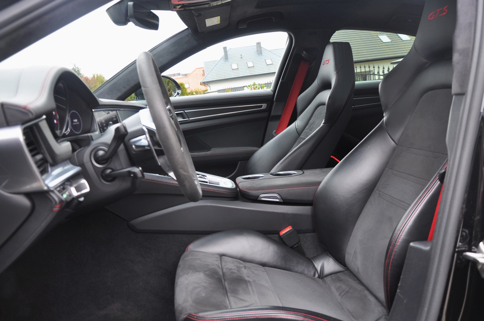 PORSCHE PANAMERA GTS 460 KM - obrazek 14