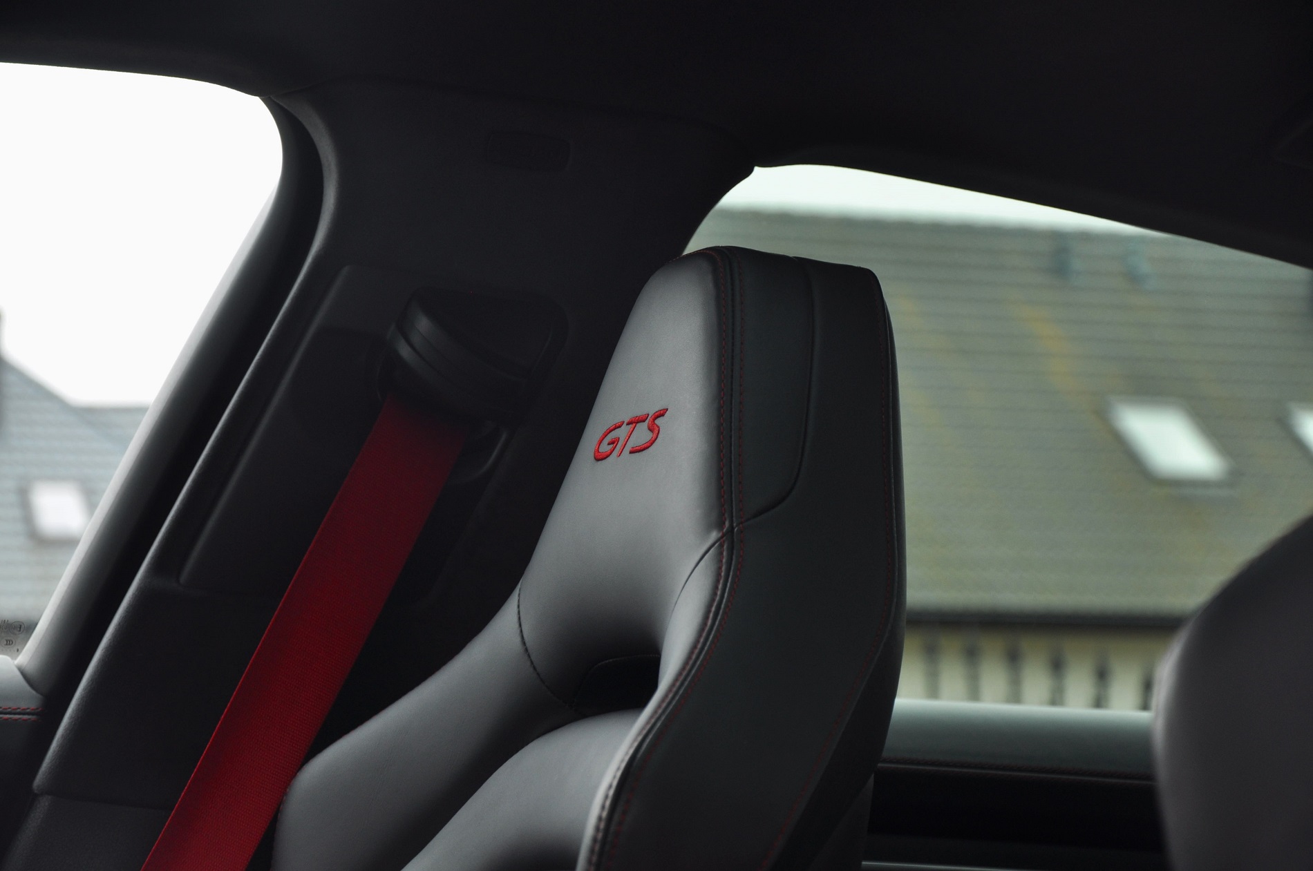 PORSCHE PANAMERA GTS 460 KM - obrazek 15