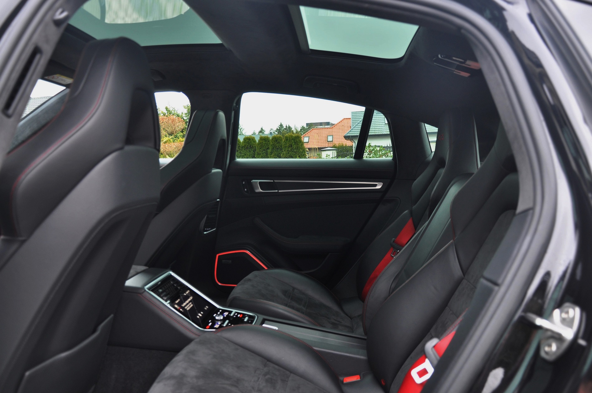 PORSCHE PANAMERA GTS 460 KM - obrazek 17