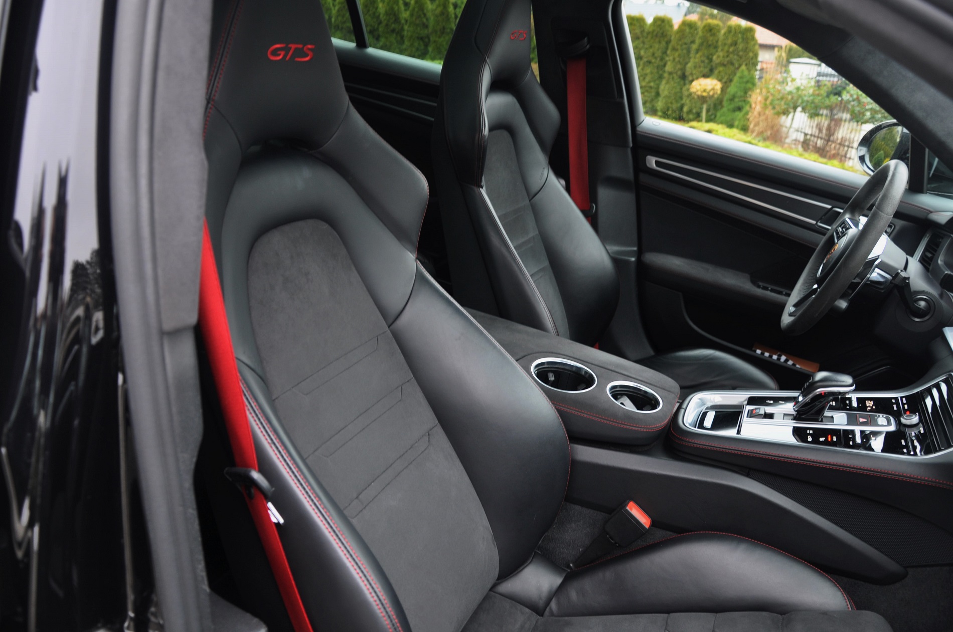 PORSCHE PANAMERA GTS 460 KM - obrazek 18