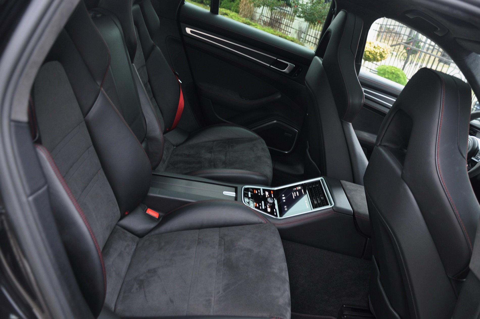 PORSCHE PANAMERA GTS 460 KM - obrazek 19