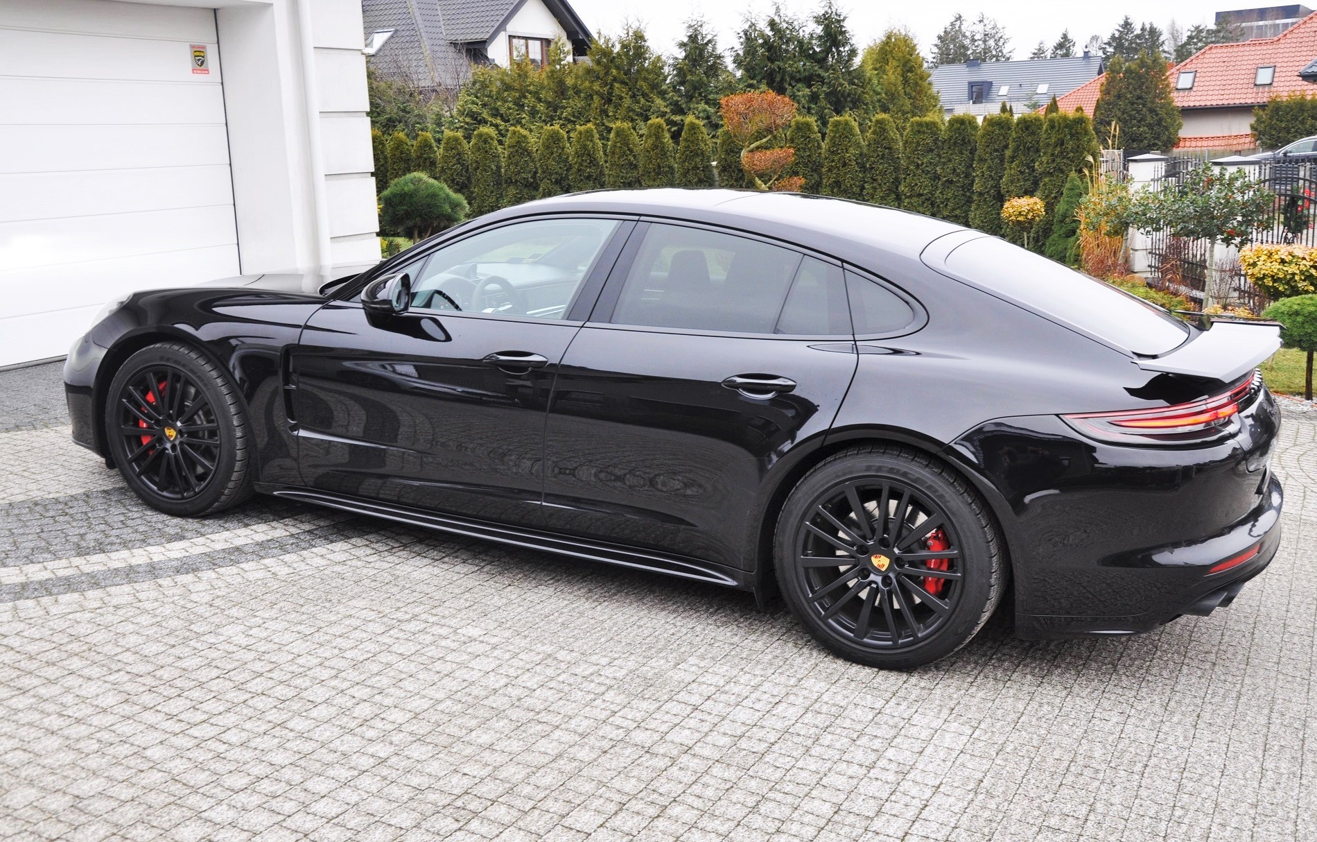 PORSCHE PANAMERA GTS 460 KM - obrazek 7