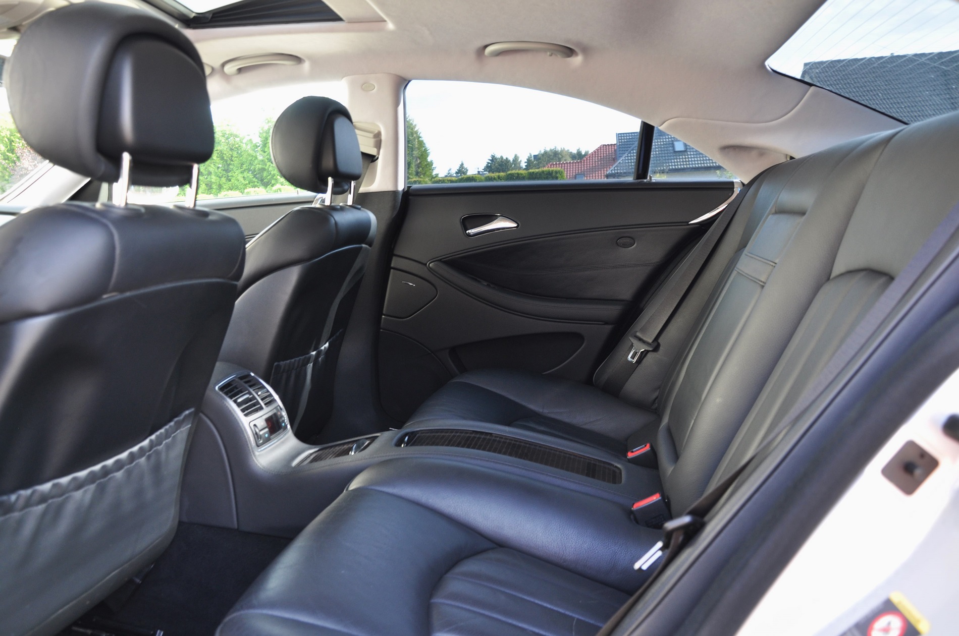 MERCEDES CLS 350 AMG 4 matic 272 KM - obrazek 15