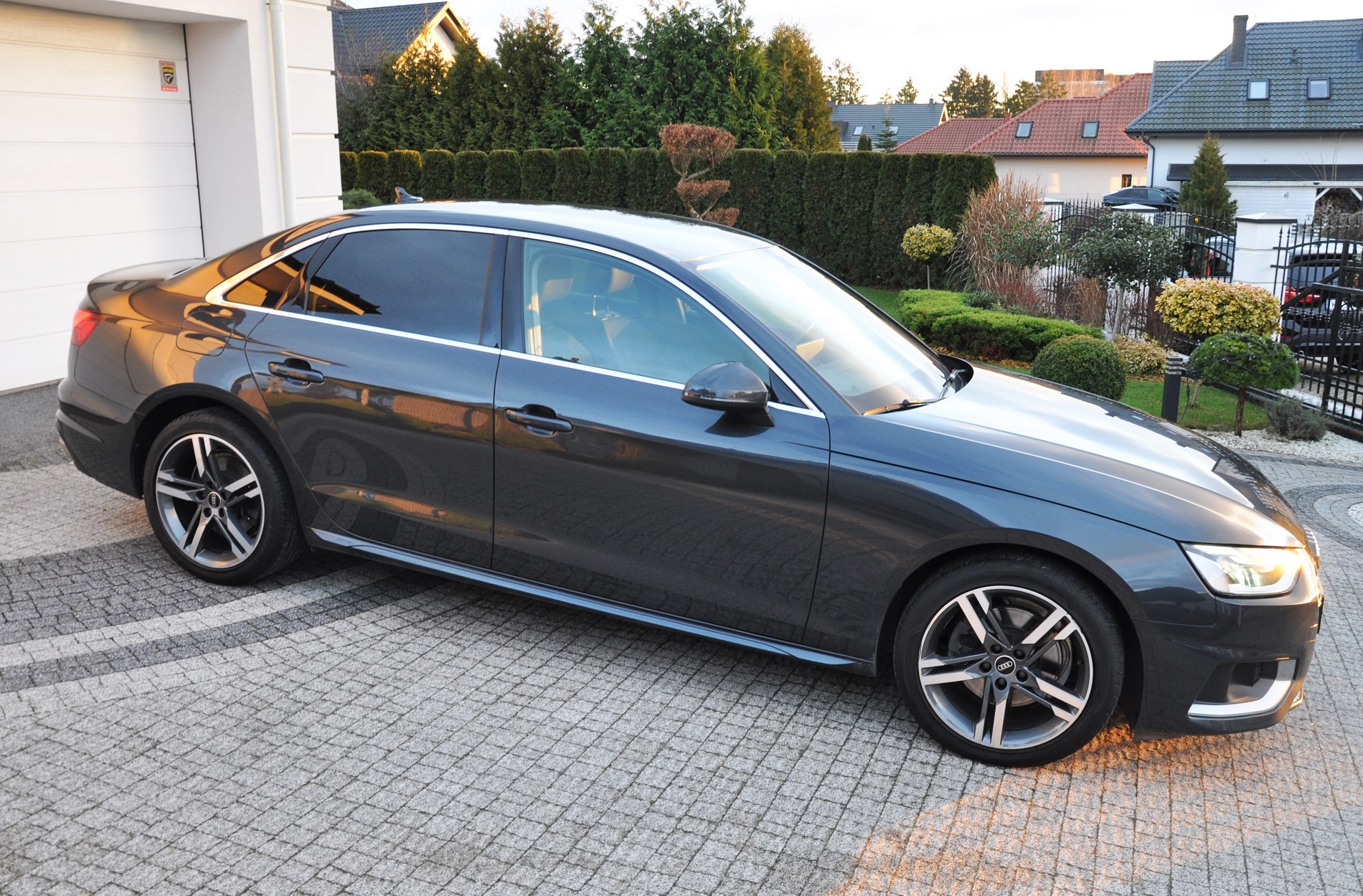 AUDI A4 ADVANCED 35 TFSI mHEV S tronic 150 KM - obrazek 6