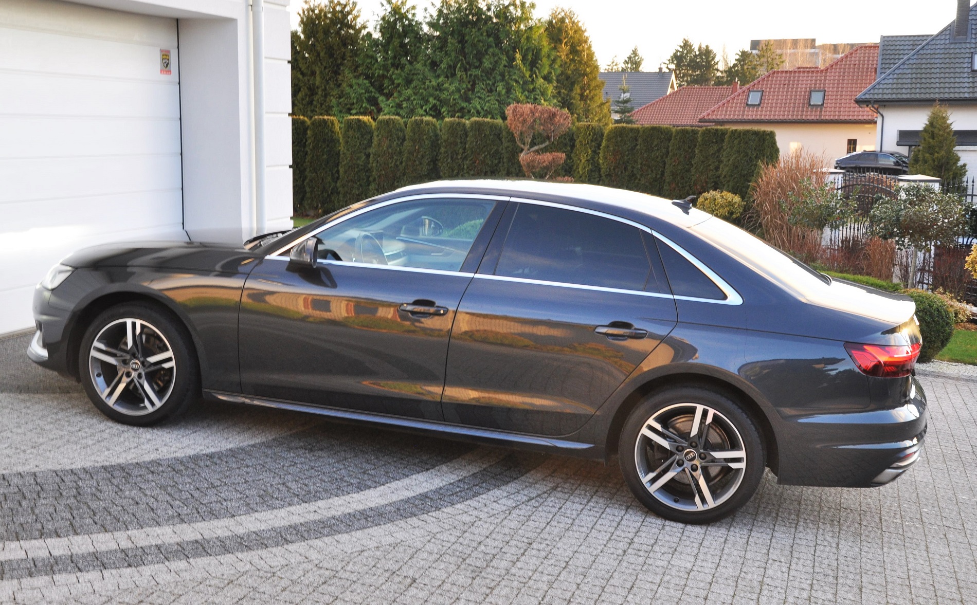AUDI A4 ADVANCED 35 TFSI mHEV S tronic 150 KM - obrazek 7