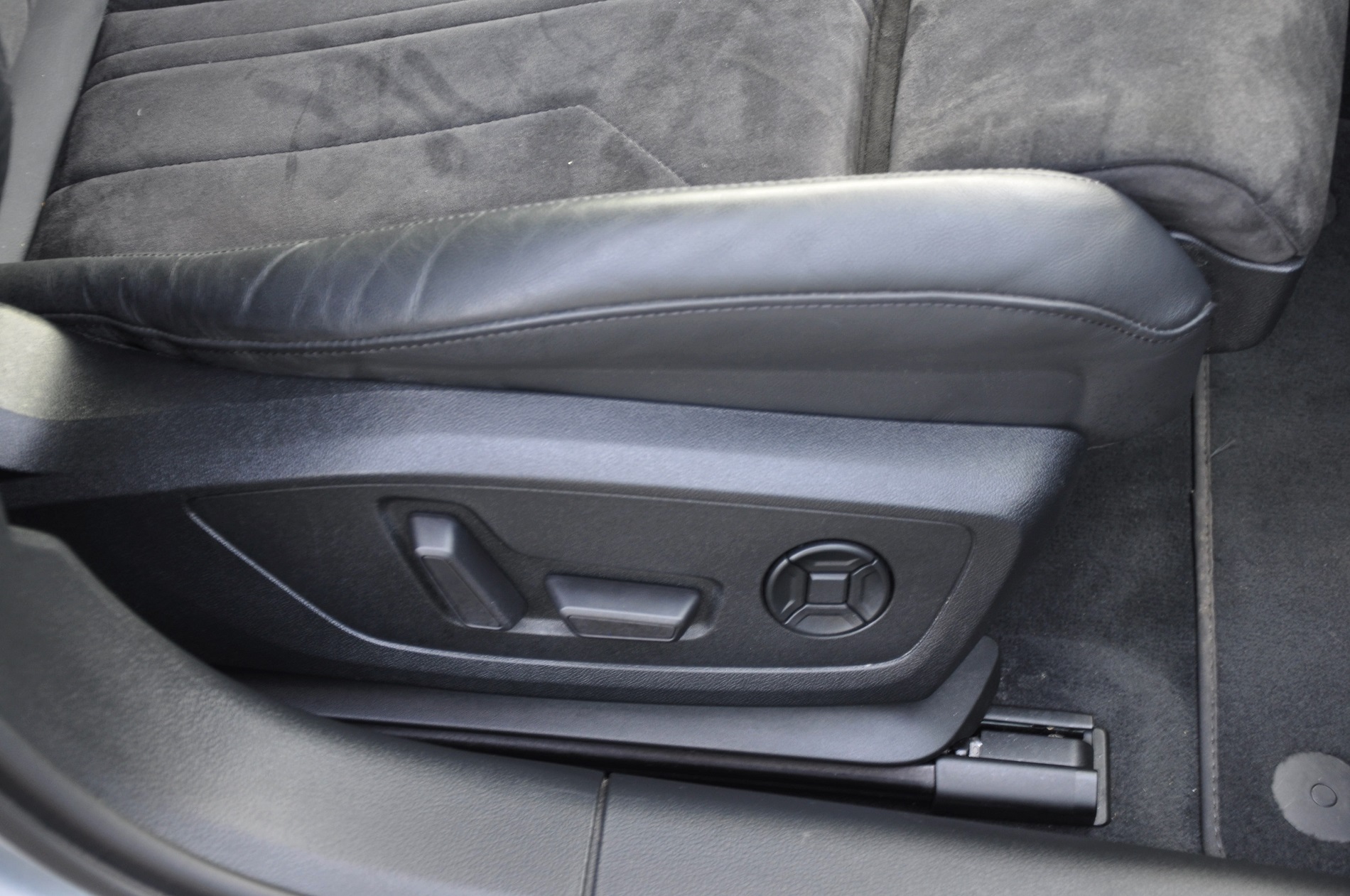 AUDI A6 AVANT S LINE 50 TDI mHEV Quattro Tiptronic 286 KM - obrazek 20