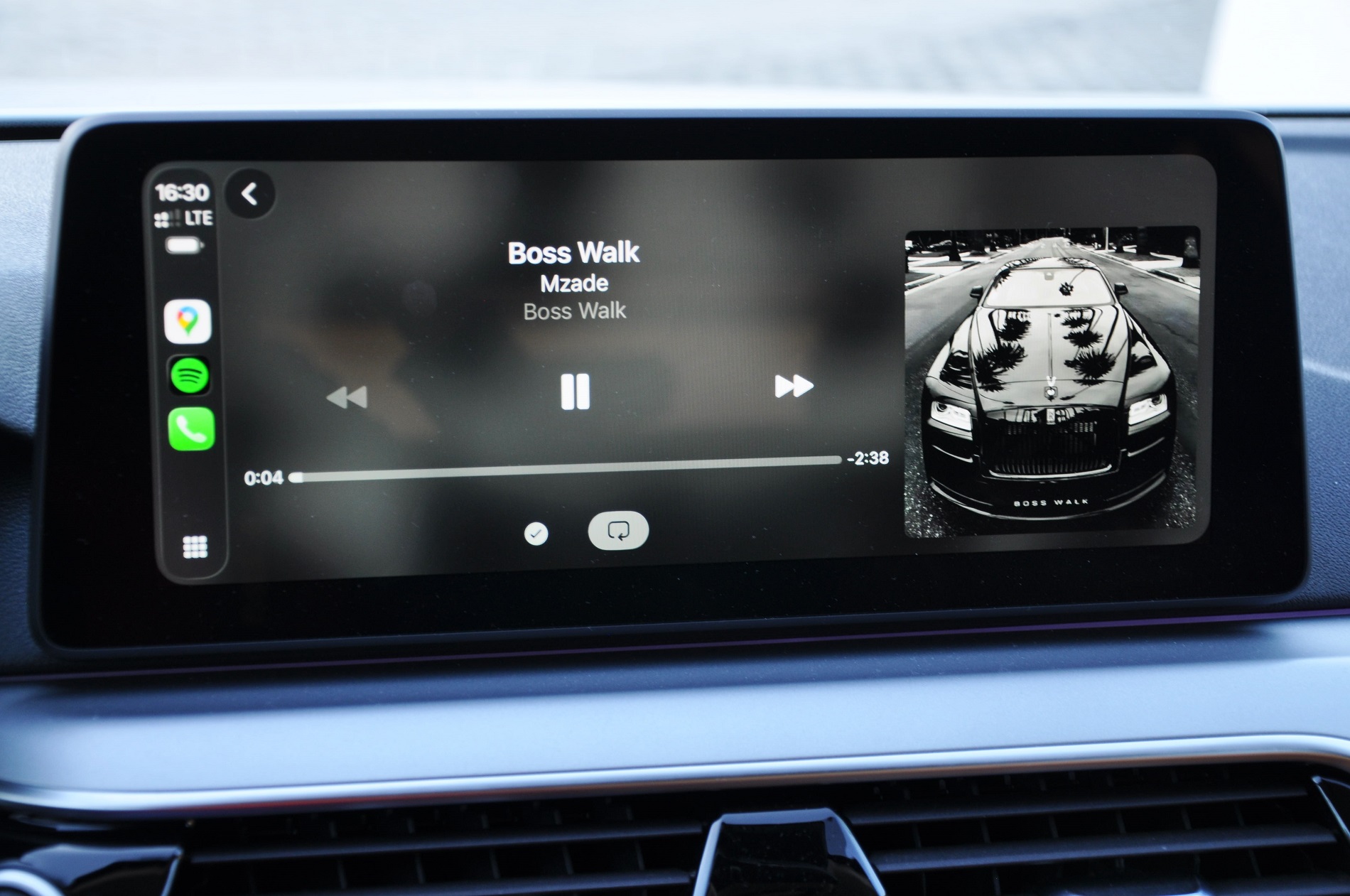 BMW 520D xDrive Touring 190 KM - obrazek 29