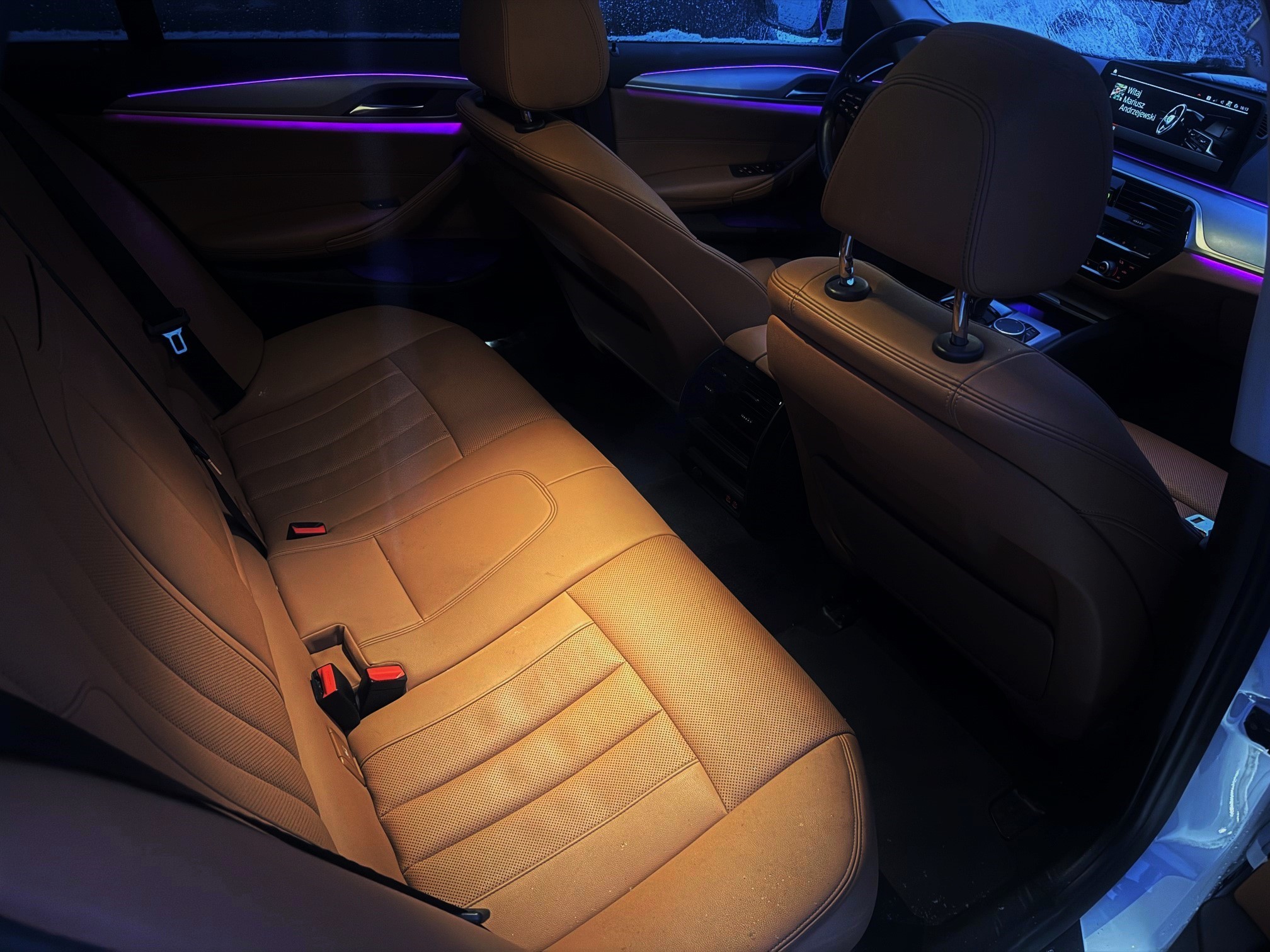 BMW 520D xDrive Touring 190 KM - obrazek 20