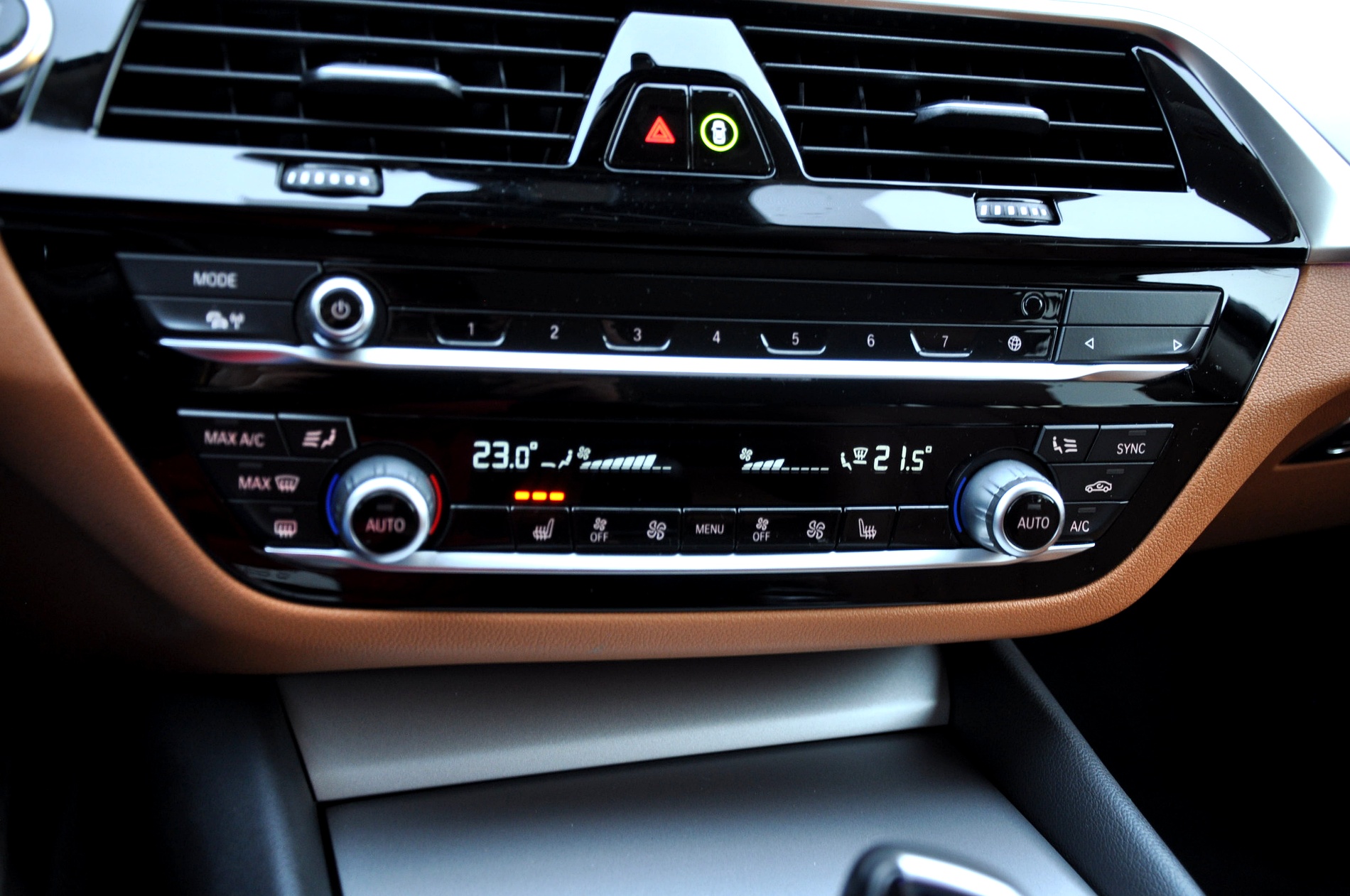 BMW 520D xDrive Touring 190 KM - obrazek 21