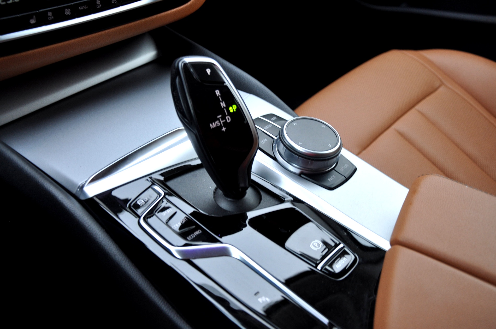 BMW 520D xDrive Touring 190 KM - obrazek 22