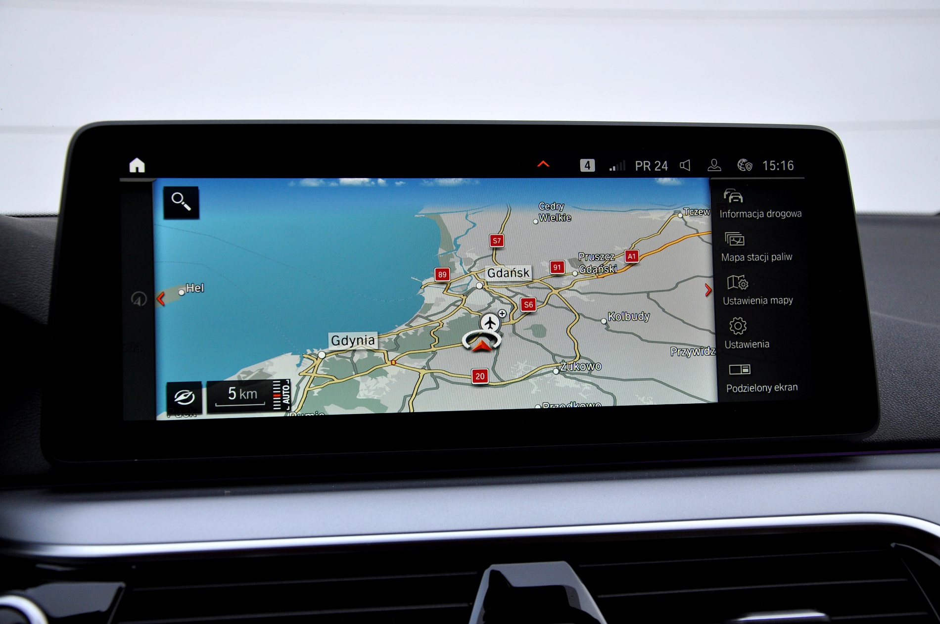 BMW 520D xDrive Touring 190 KM - obrazek 26