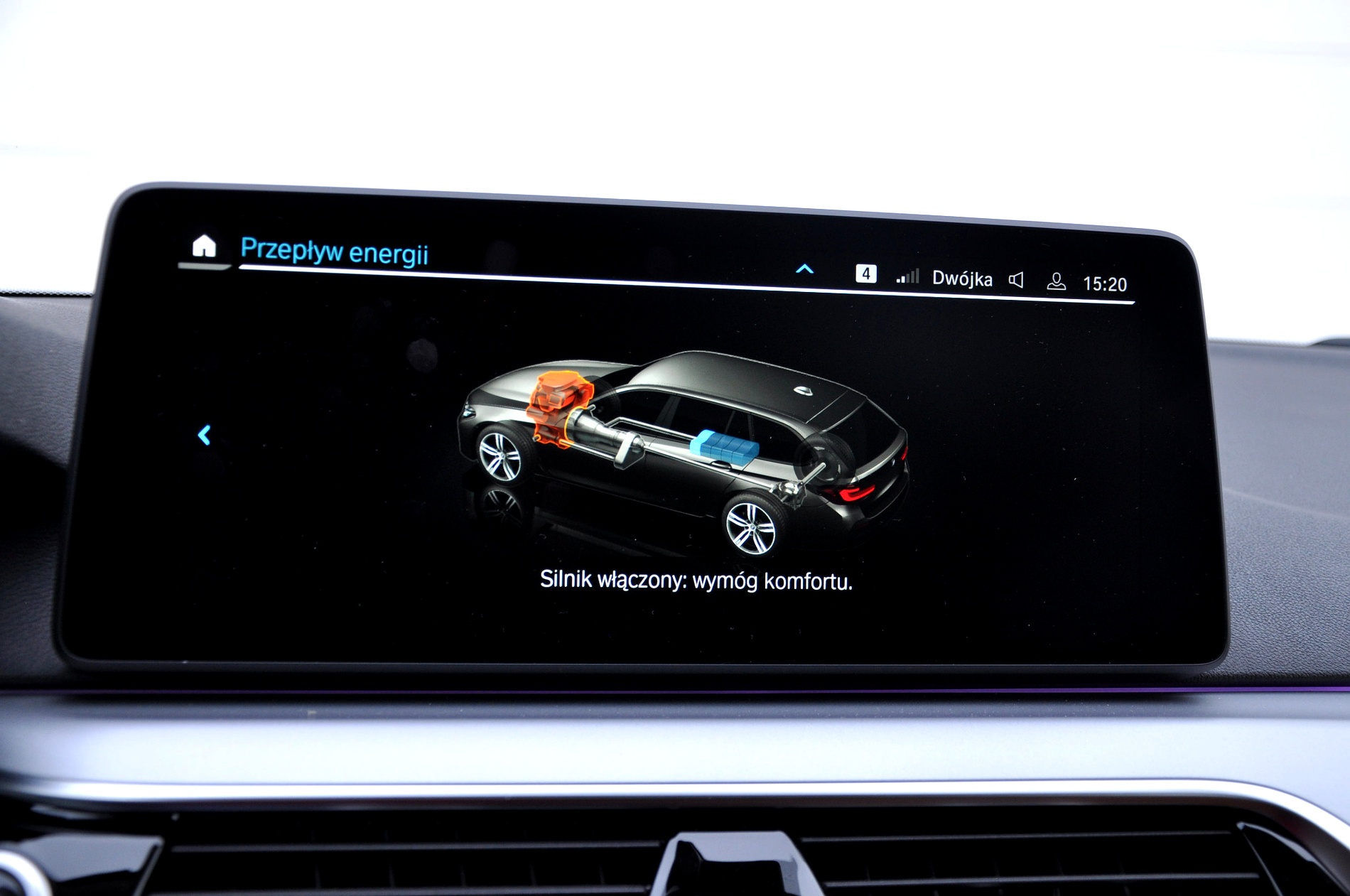 BMW 520D xDrive Touring 190 KM - obrazek 35