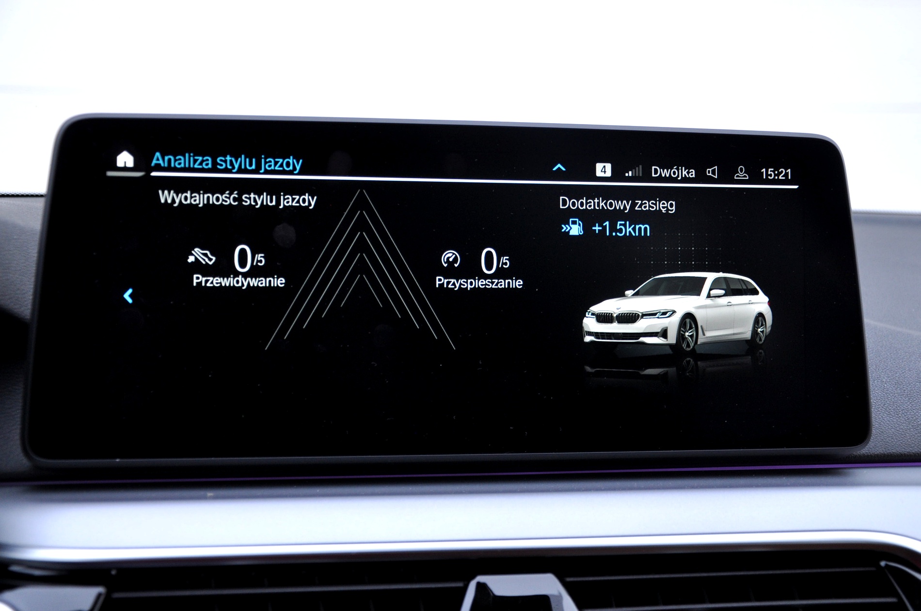 BMW 520D xDrive Touring 190 KM - obrazek 38