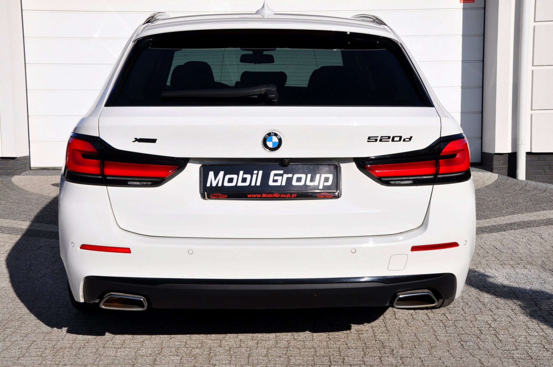 BMW 520D xDrive Touring 190 KM - obrazek 9