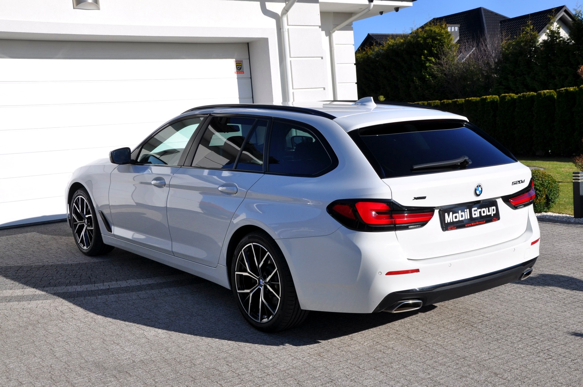 BMW 520D xDrive Touring 190 KM - obrazek 10
