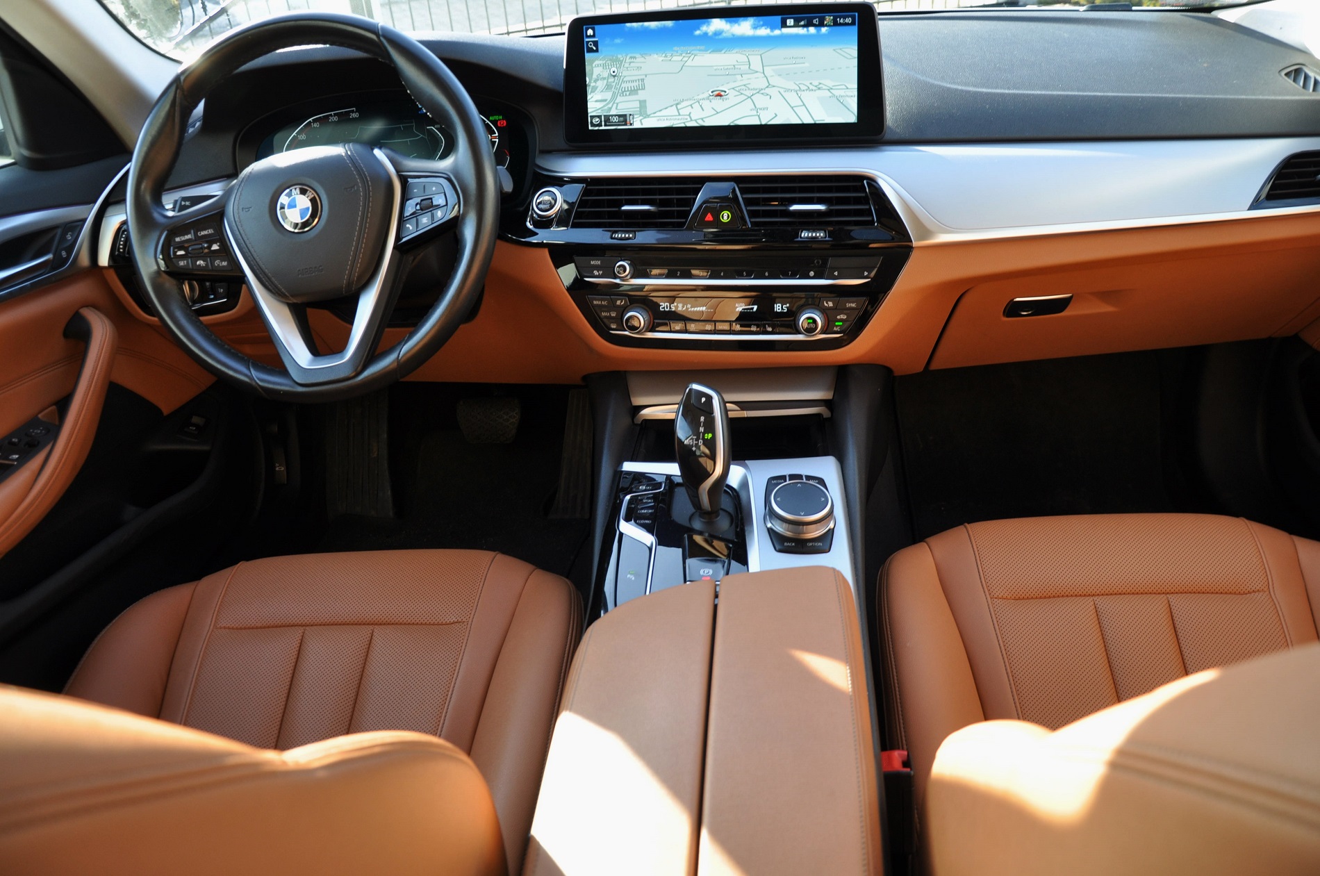 BMW 520D xDrive Touring 190 KM - obrazek 12