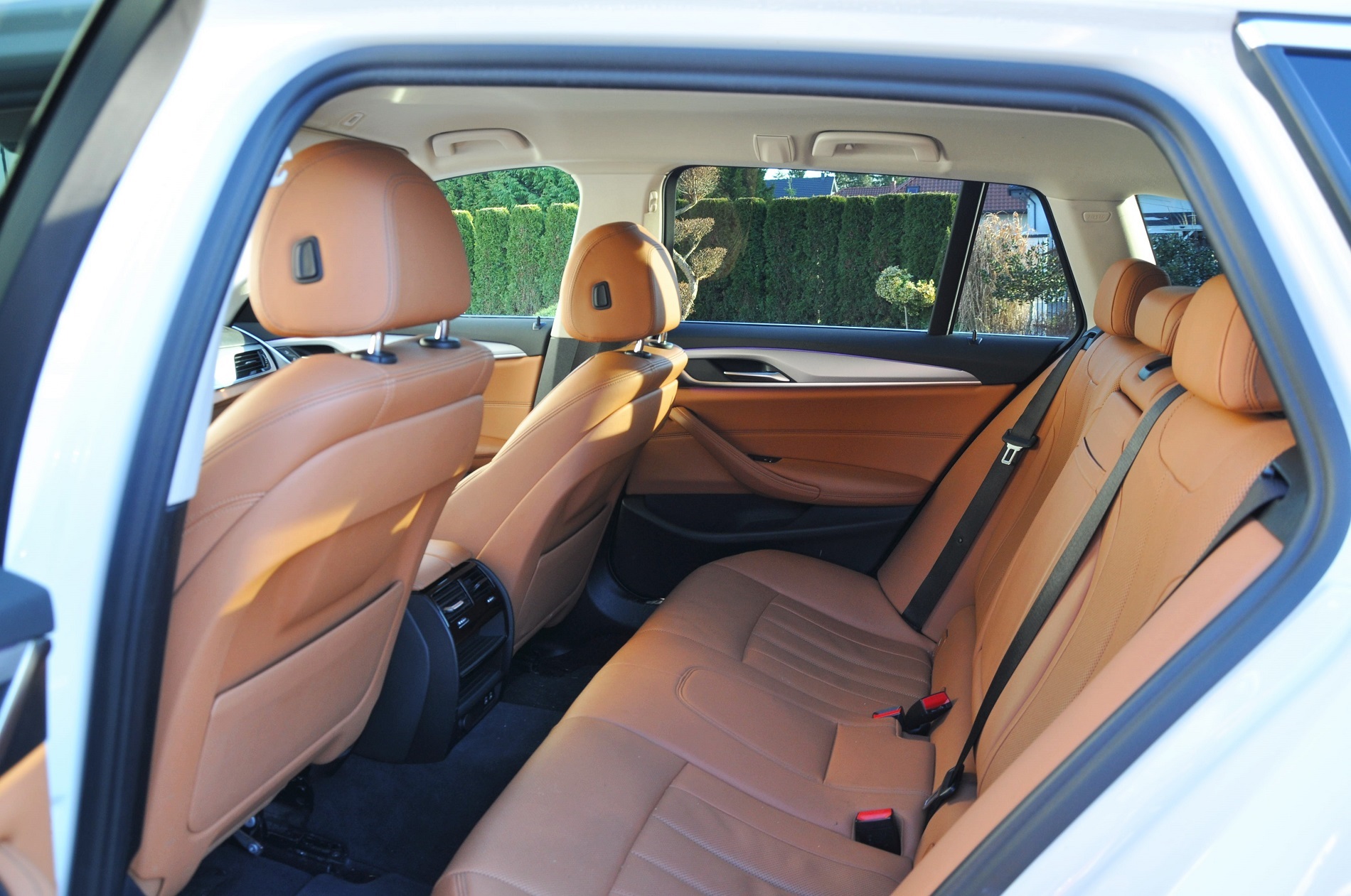 BMW 520D xDrive Touring 190 KM - obrazek 16