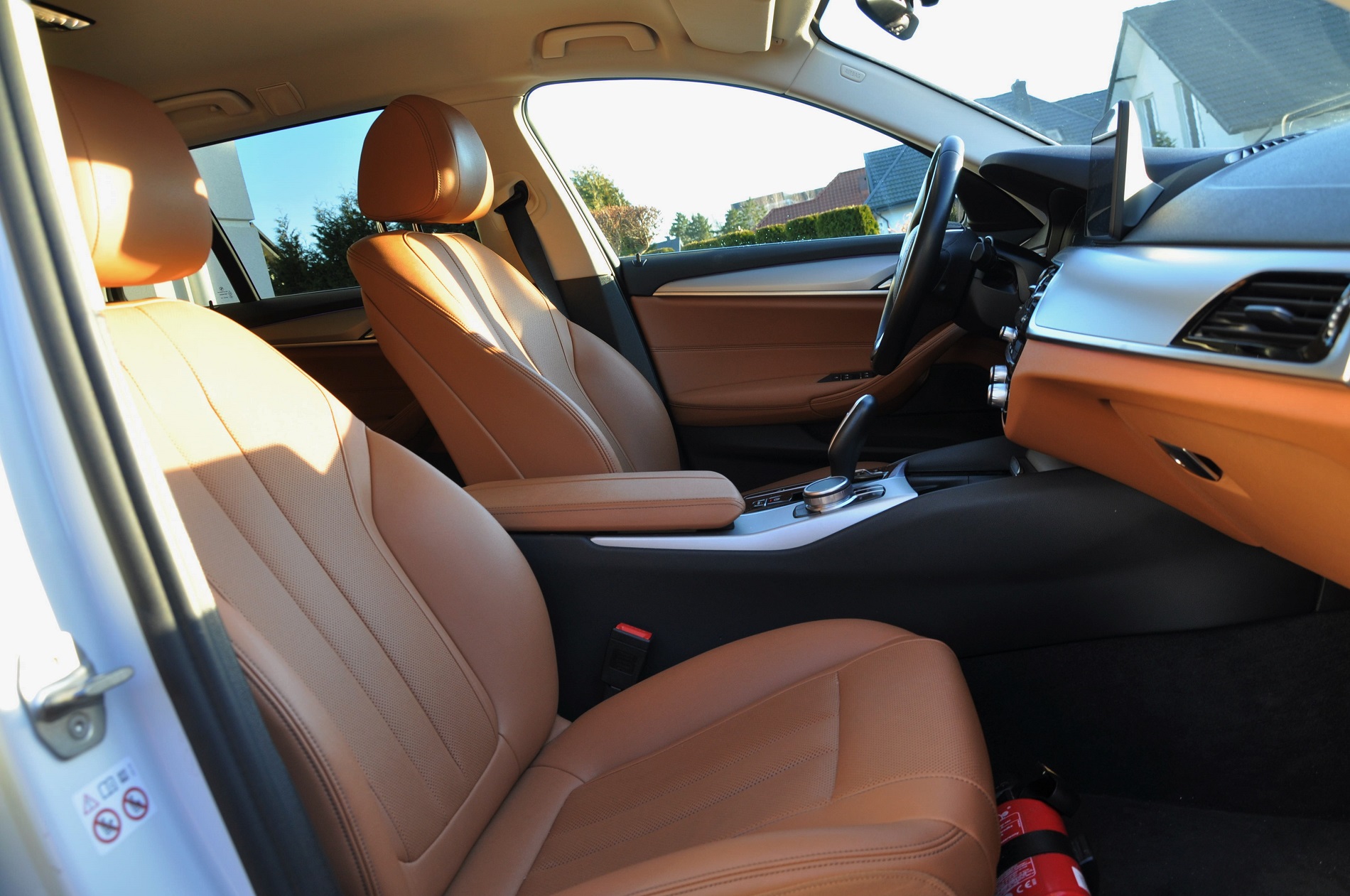 BMW 520D xDrive Touring 190 KM - obrazek 17