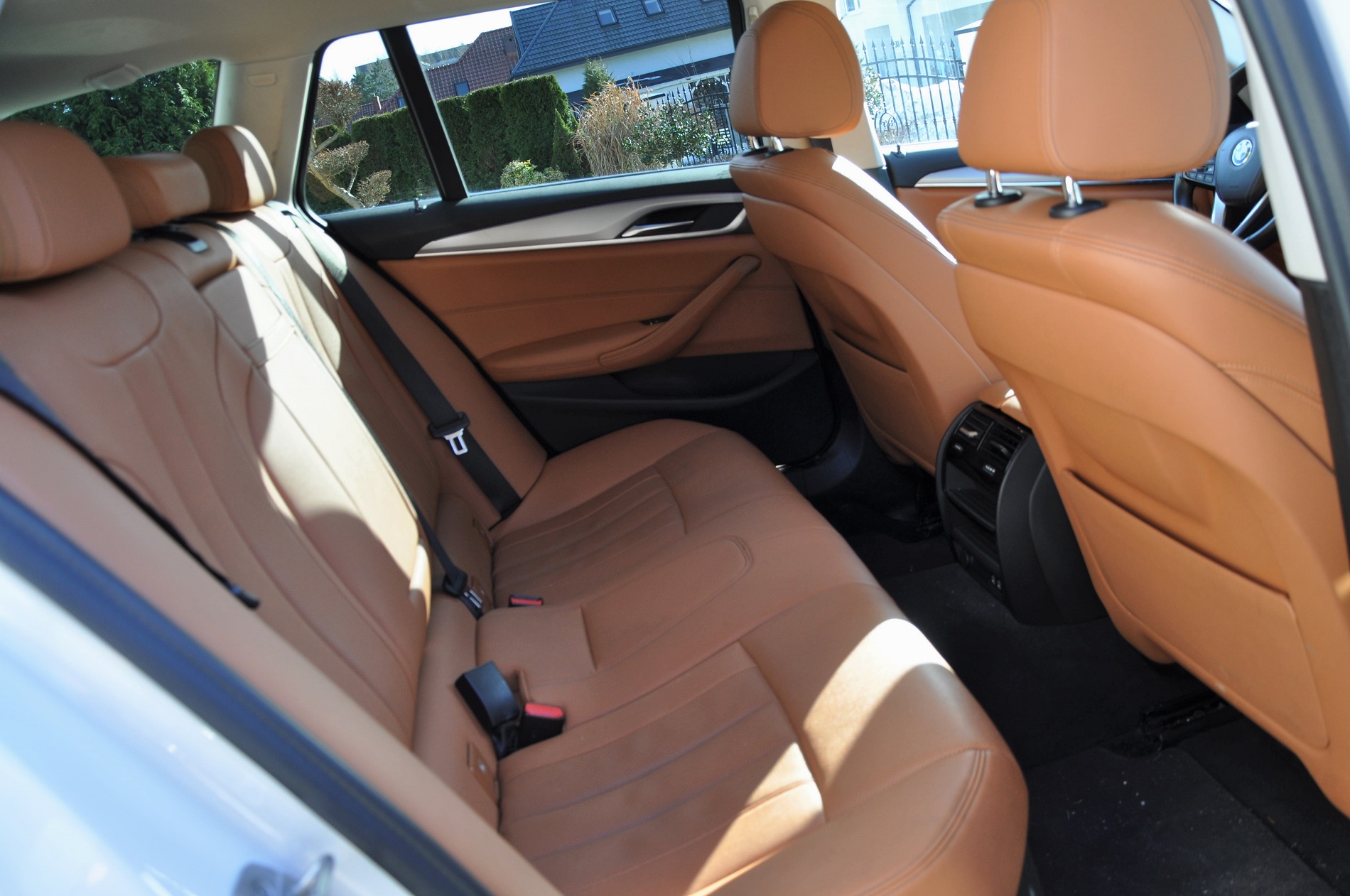 BMW 520D xDrive Touring 190 KM - obrazek 18