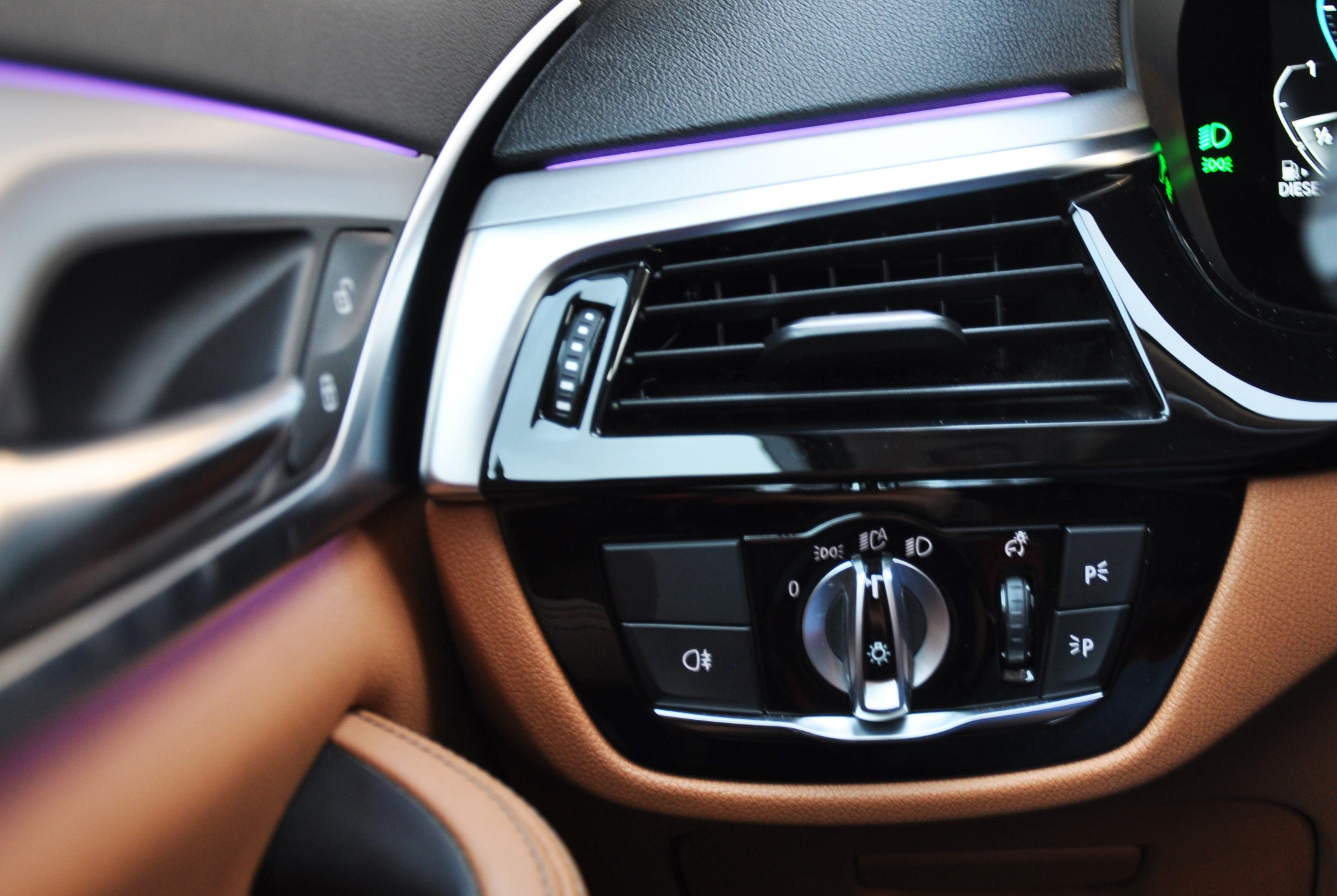 BMW 520D xDrive Touring 190 KM - obrazek 45