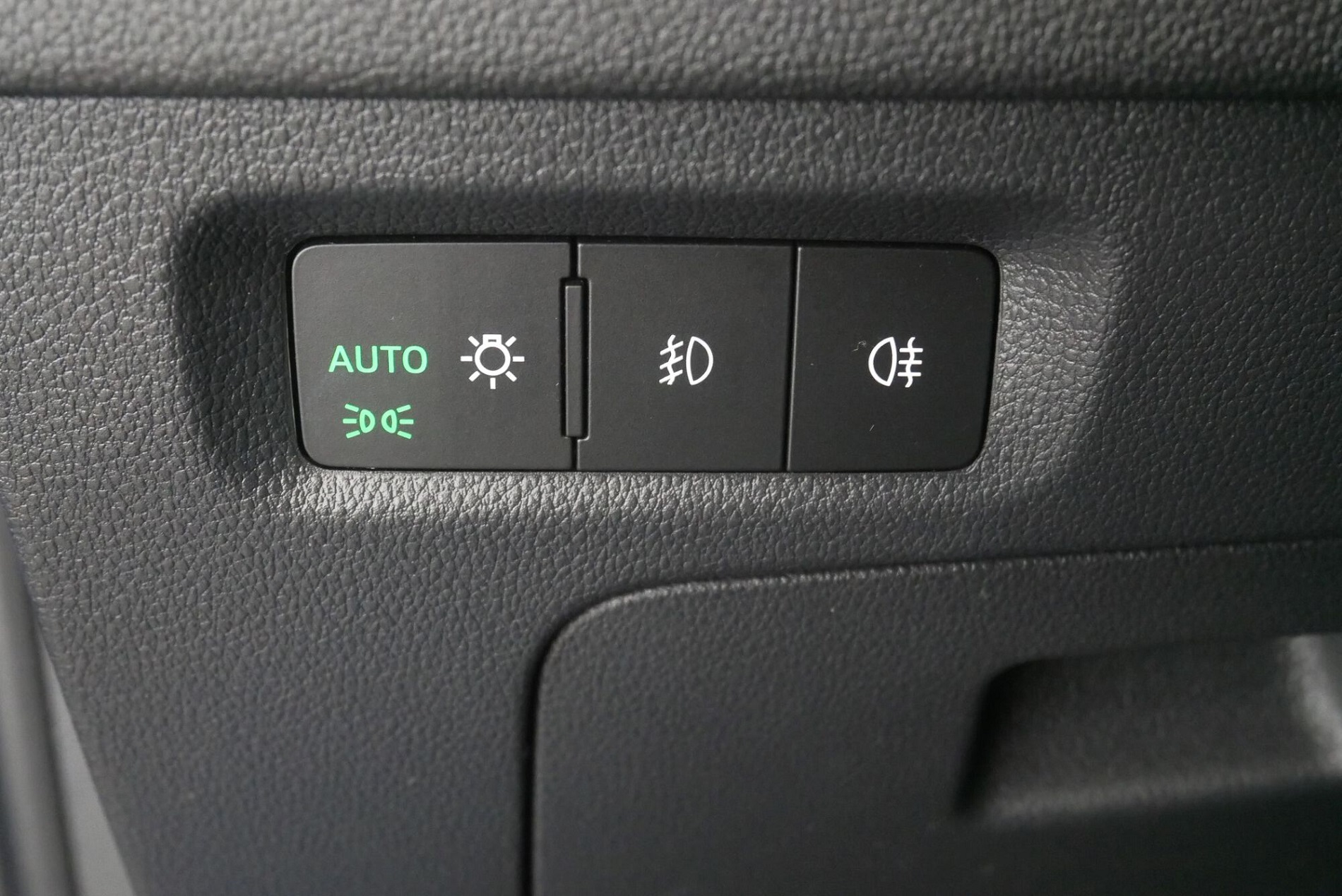 Skoda Octavia 1.0 TSI e-Tec Ambition DSG 110 KM - obrazek 36