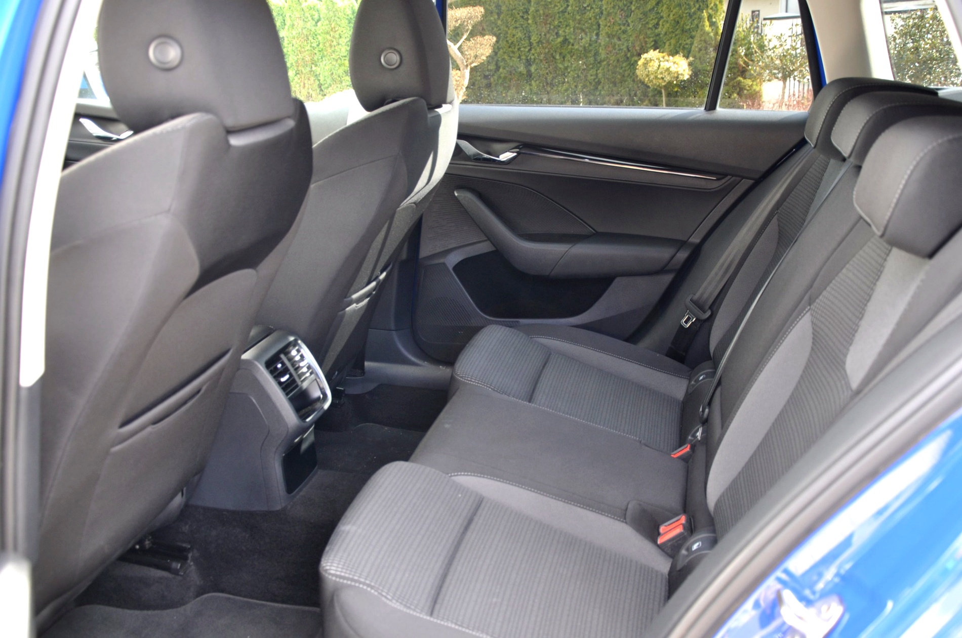 Skoda Octavia 1.0 TSI e-Tec Ambition DSG 110 KM - obrazek 15