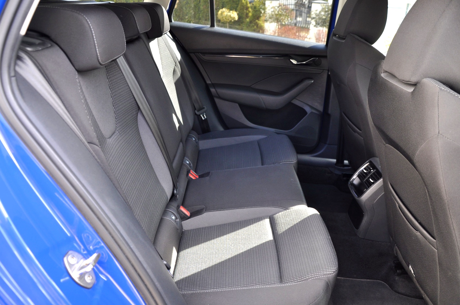 Skoda Octavia 1.0 TSI e-Tec Ambition DSG 110 KM - obrazek 17