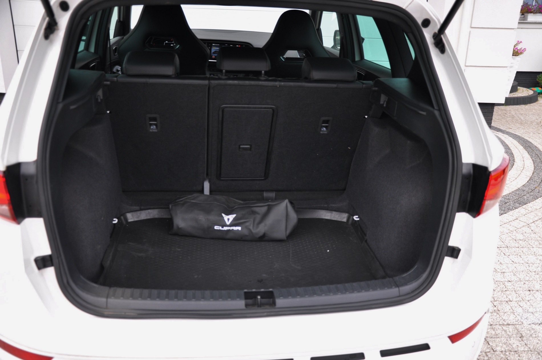 CUPRA ATECA 1.5 TSI DSG - obrazek 35