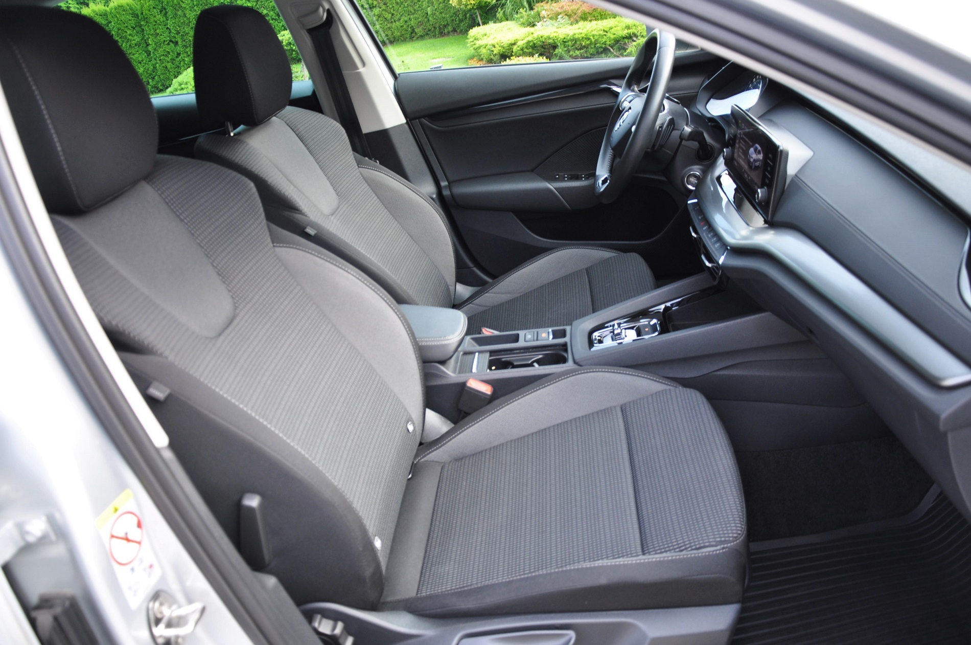 Skoda Octavia DSG 2.0 TDI Selection Ambition 115 KM - obrazek 16