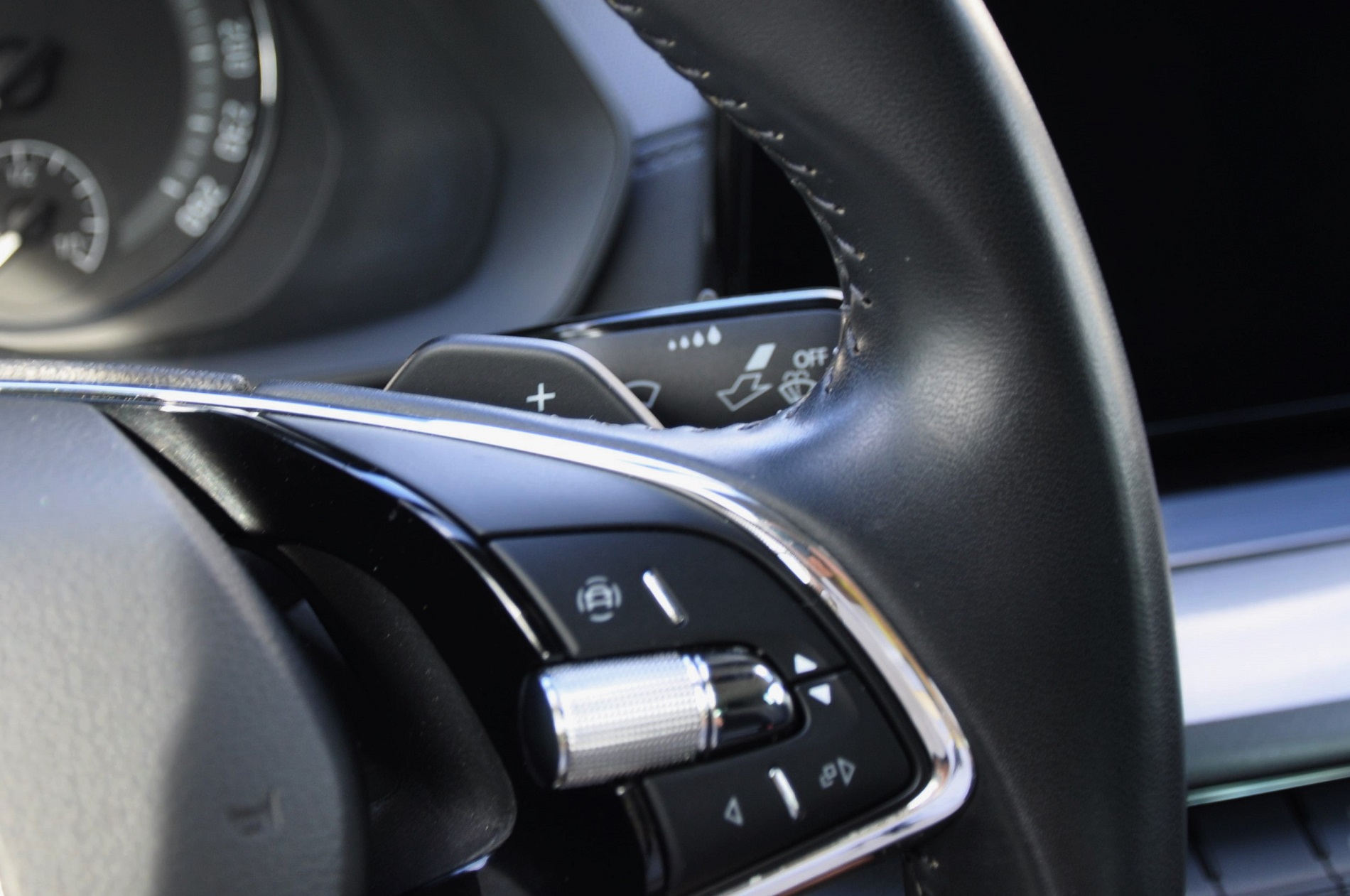 Skoda Octavia DSG 2.0 TDI Selection Ambition 115 KM - obrazek 19