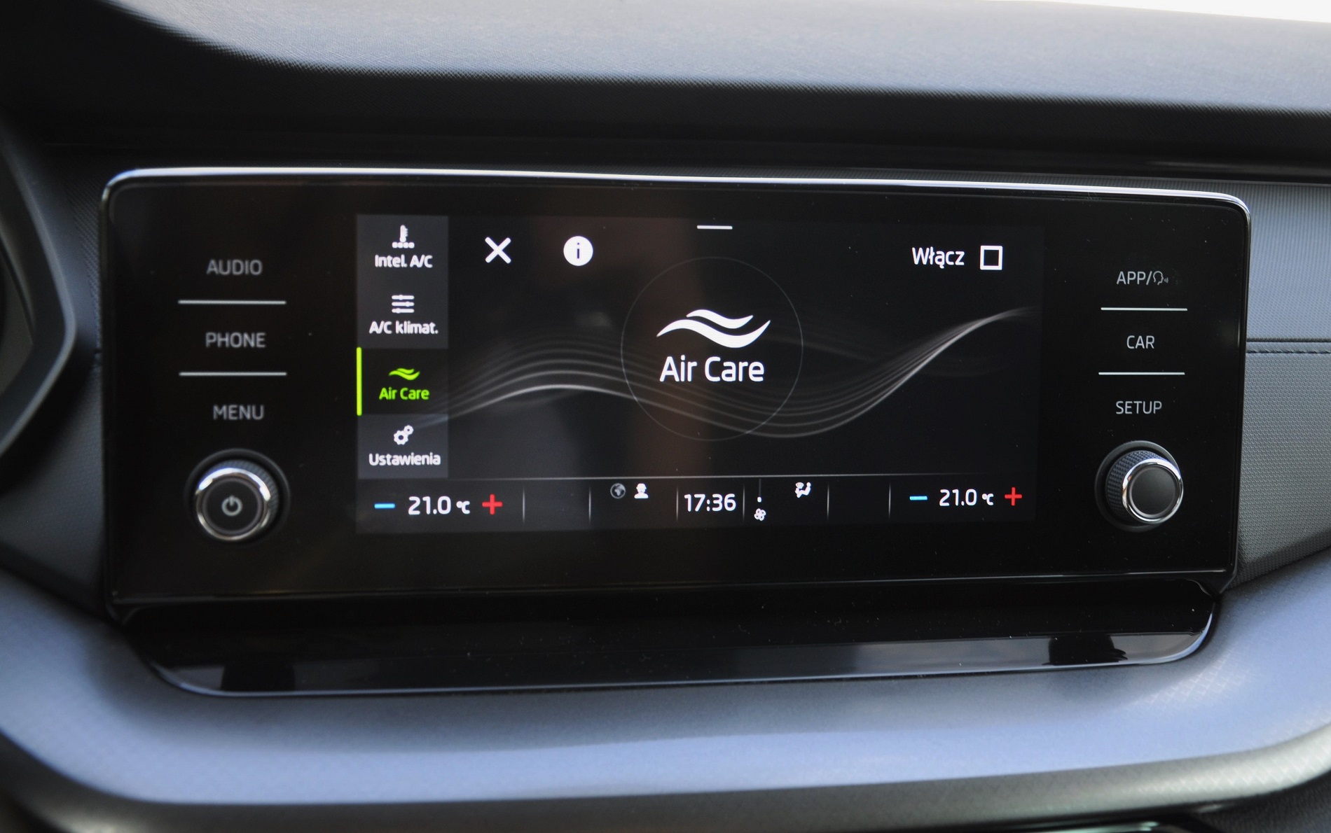 Skoda Octavia DSG 2.0 TDI Selection Ambition 115 KM - obrazek 32