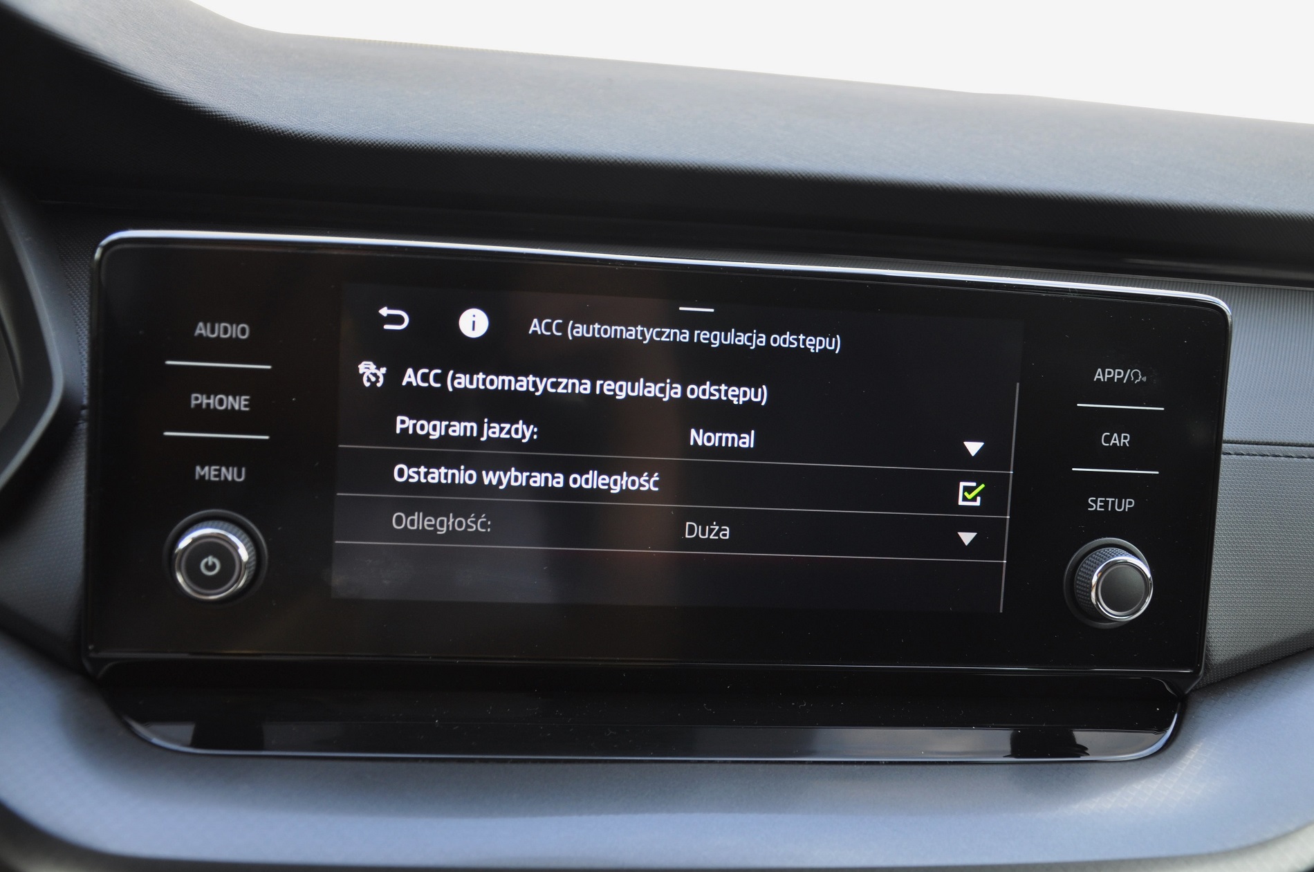 Skoda Octavia DSG 2.0 TDI Selection Ambition 115 KM - obrazek 33