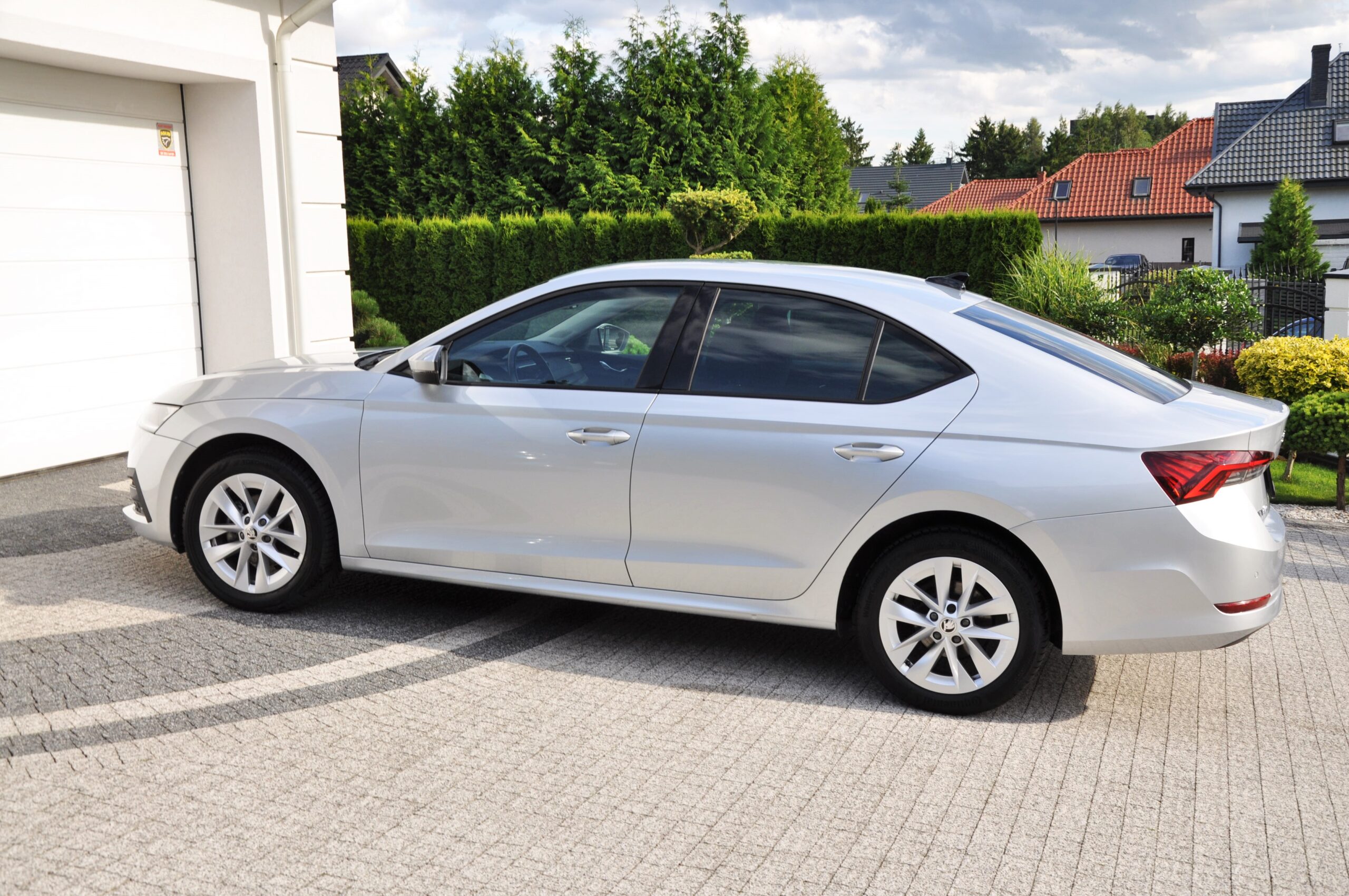 Skoda Octavia DSG 2.0 TDI Selection Ambition 115 KM - obrazek 6