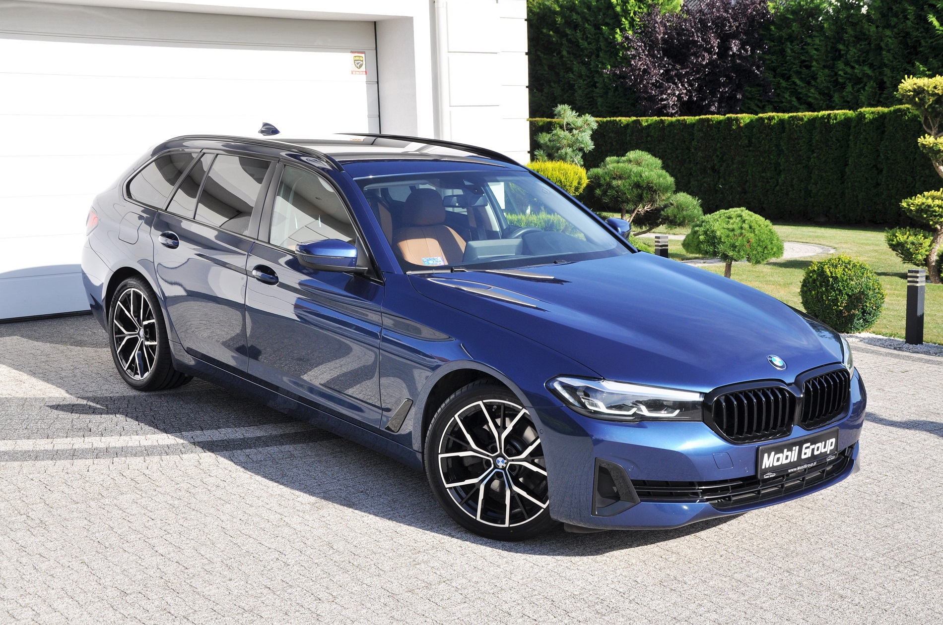 BMW 520D mHEV Touring Business Class 190 KM - obrazek 2