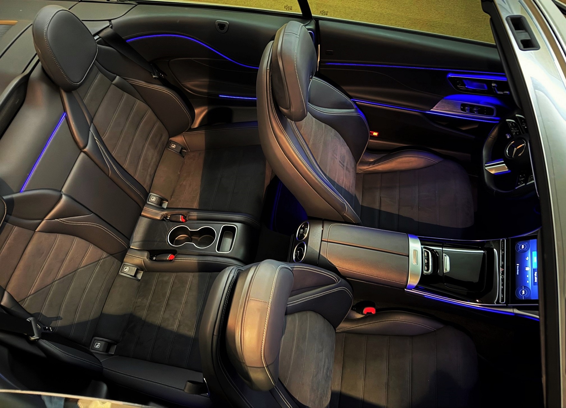 MERCEDES CLE CABRIO 200 AMG mHEV 204 KM+23KM - obrazek 22