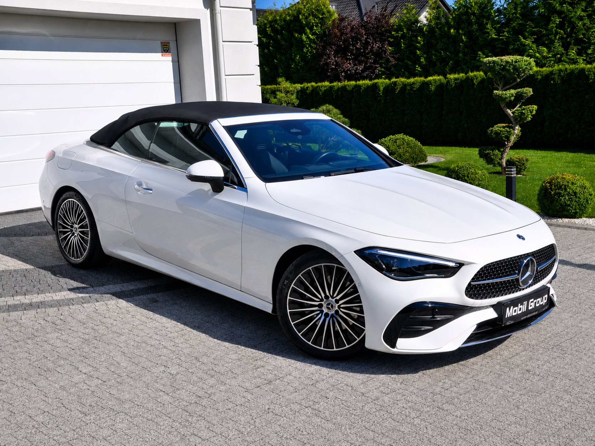 MERCEDES CLE CABRIO 200 AMG mHEV 204 KM+23KM - obrazek 3