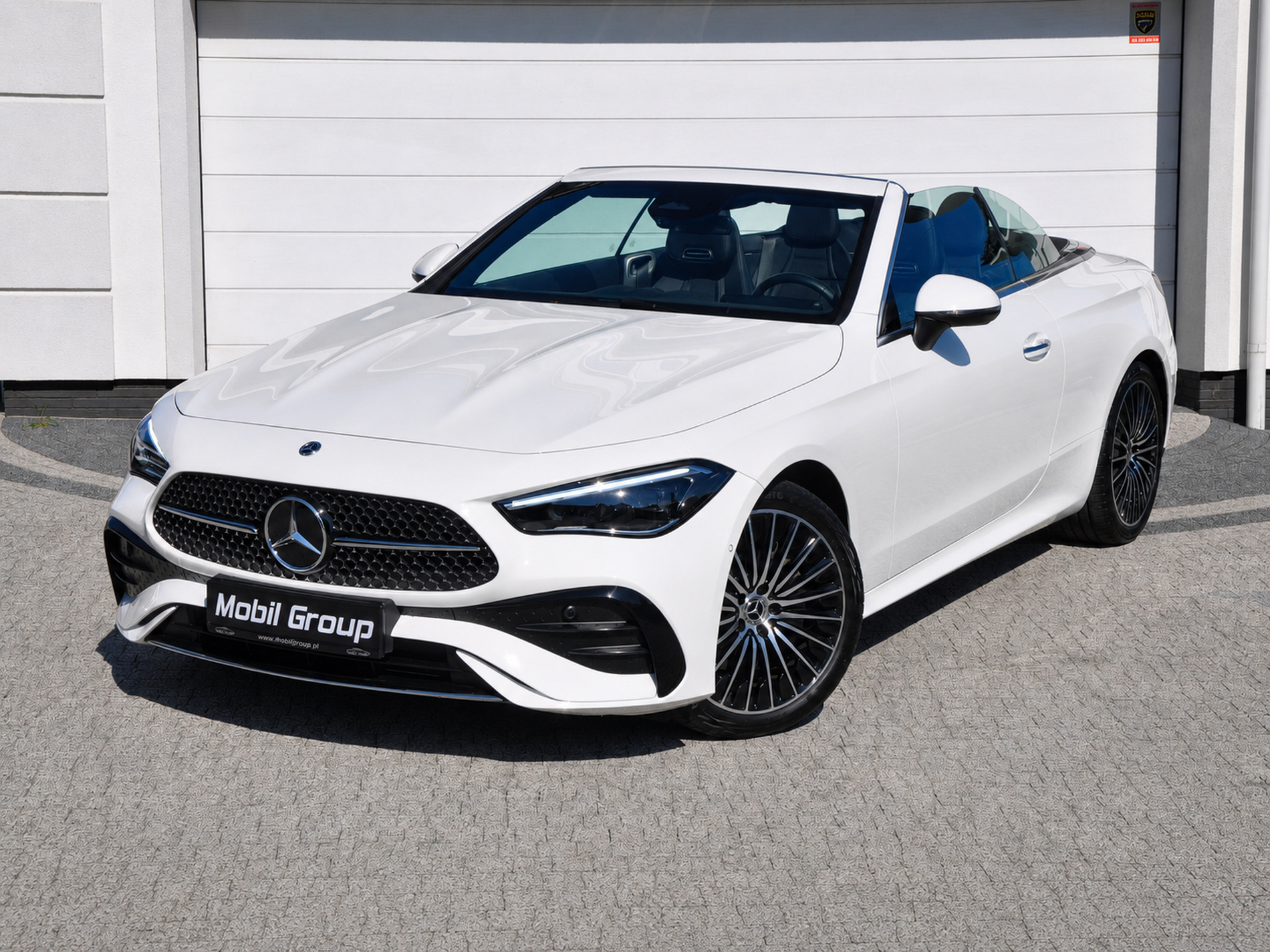 MERCEDES CLE CABRIO 200 AMG mHEV 204 KM+23KM - obrazek 4
