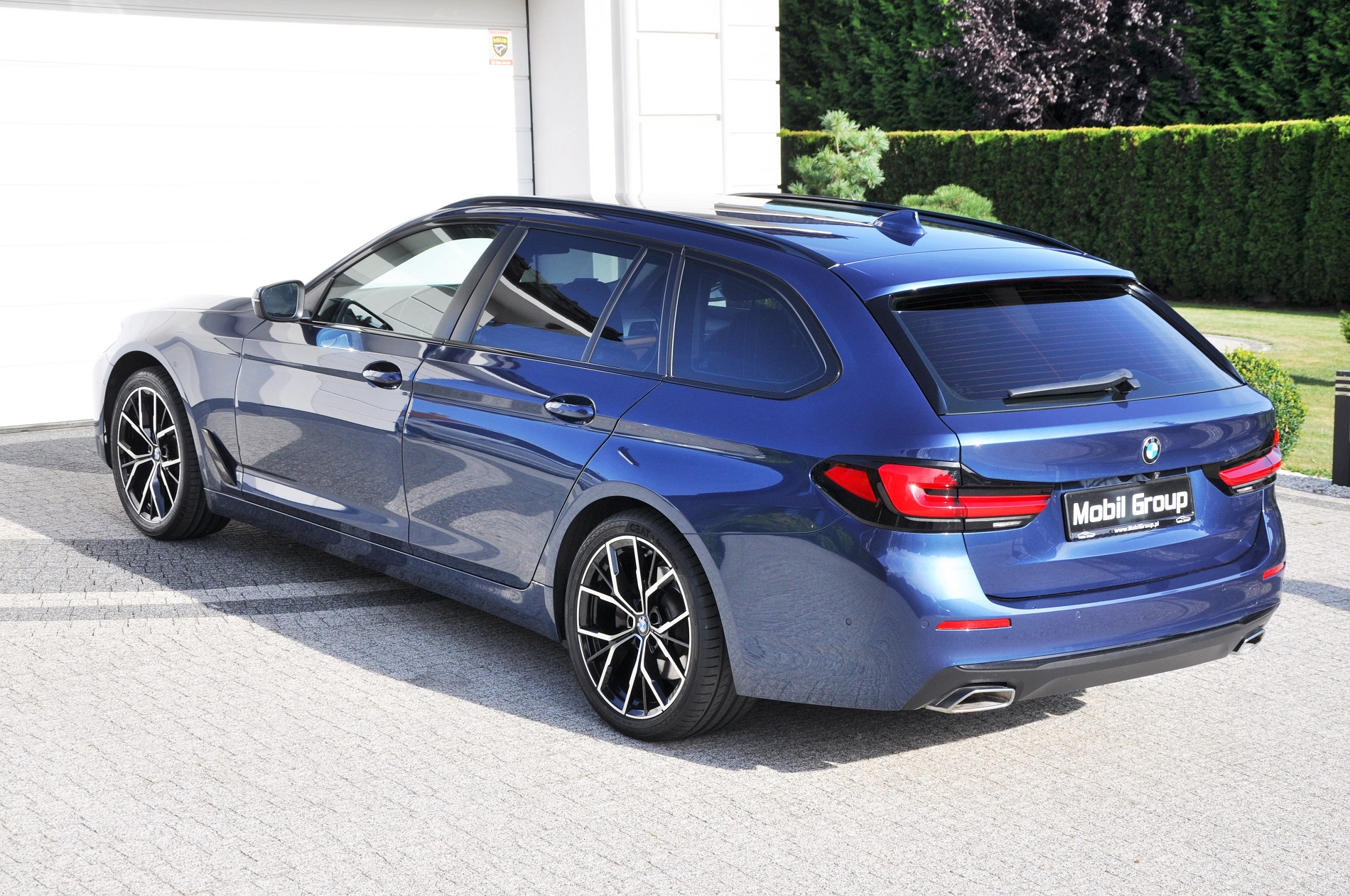 BMW 520D mHEV Touring Business Class 190 KM - obrazek 10
