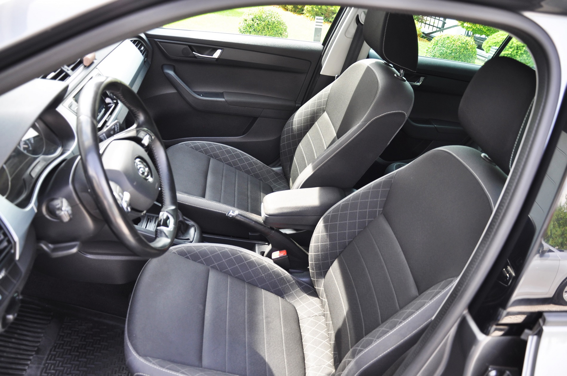 Skoda Fabia 1.0 TSI Ambition Plus 95 KM - obrazek 14