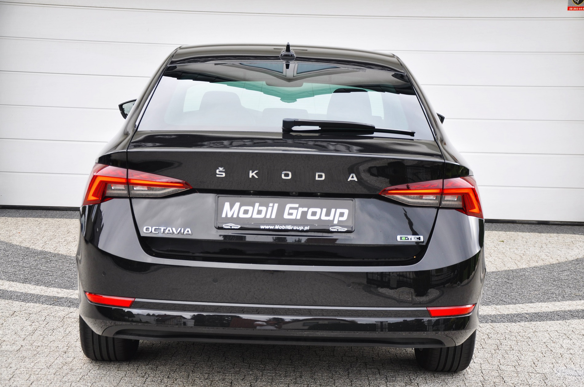 Skoda Octavia 1.5 TSI e-Tec DSG Ambition Selection 150 KM - obrazek 9
